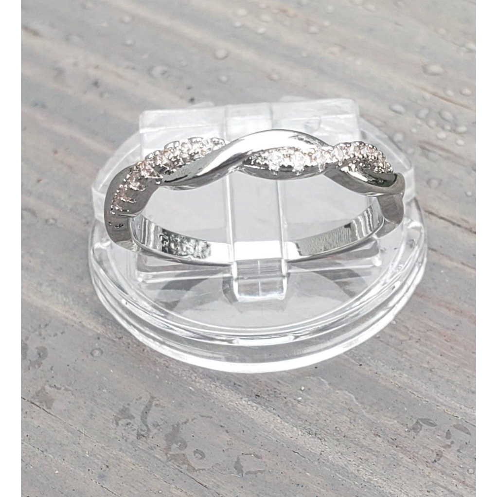 Sterling Silver Infinity Band Ring Size 7 35$